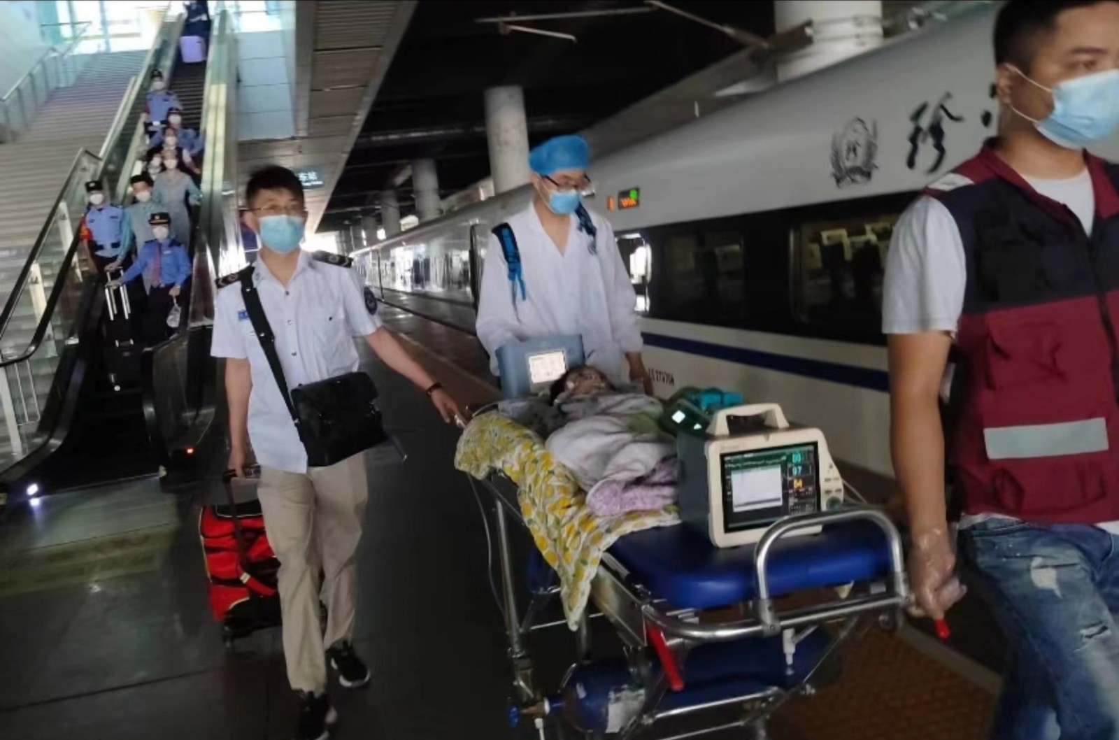 镇平县高铁转运公司